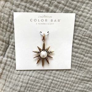 Kendra Scott pendant